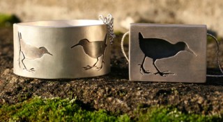 Nämä korut on valmistettu sterling hopeasta